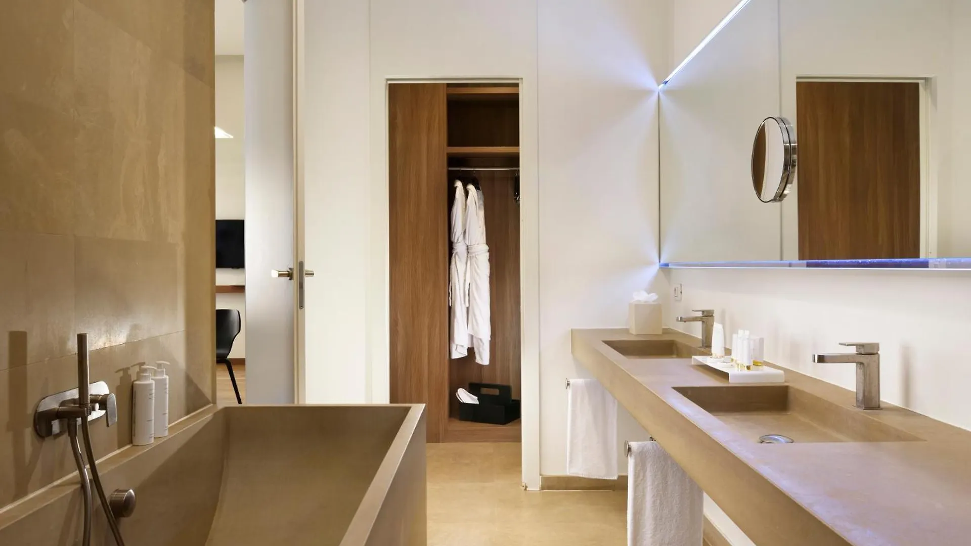 Palazzo Montemartini Rome, A Radisson Collection Hotel