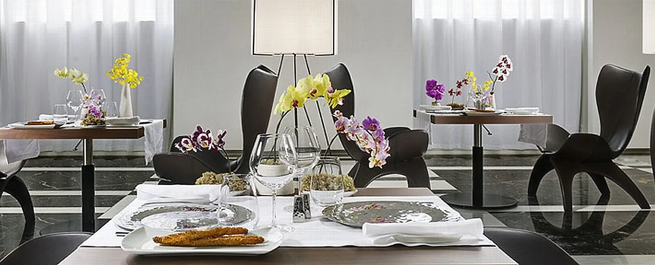 Palazzo Montemartini Rome, A Radisson Collection Hotel 5*, Rom