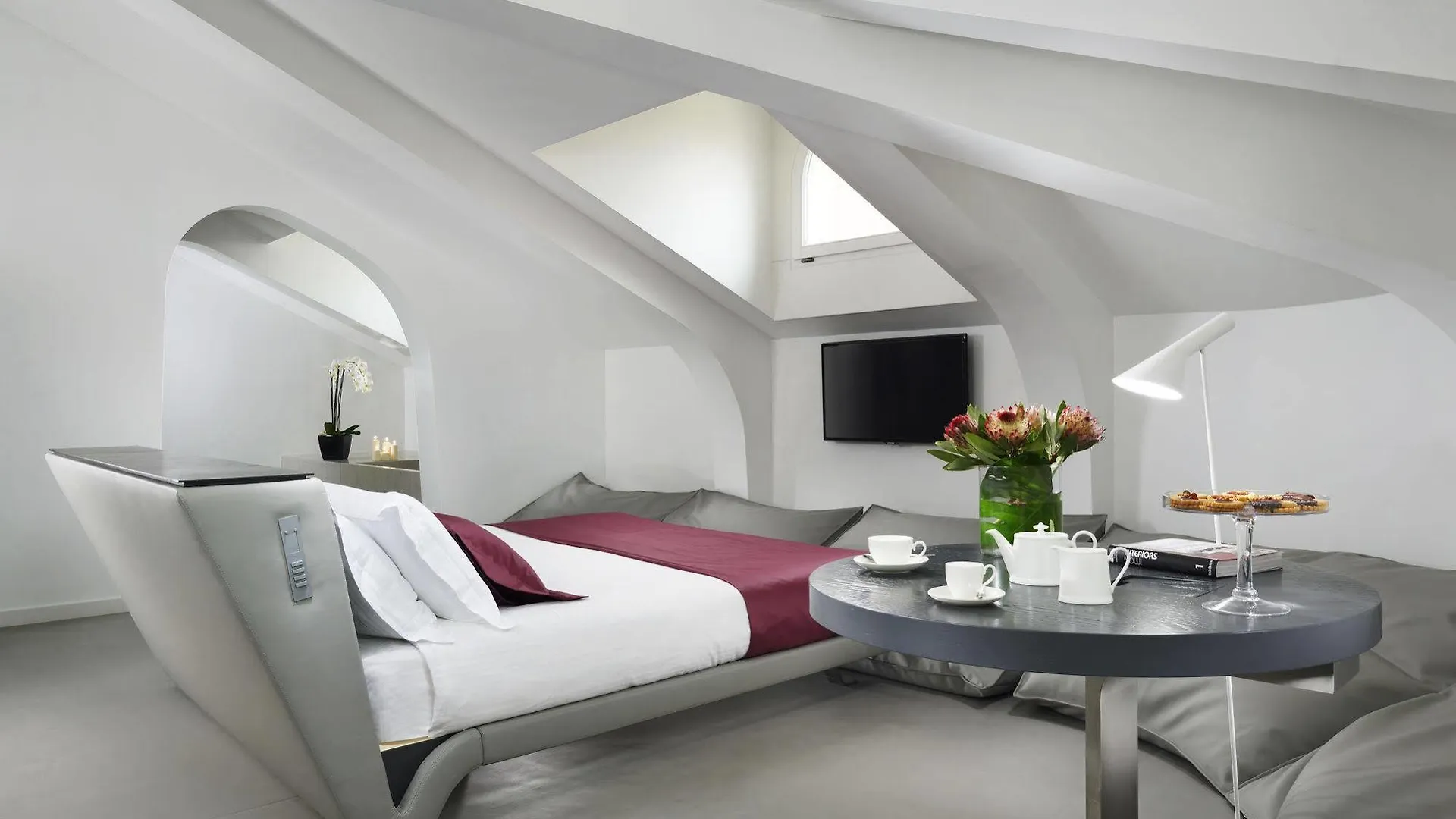 Palazzo Montemartini Rome, A Radisson Collection Hotel 5*, Rom