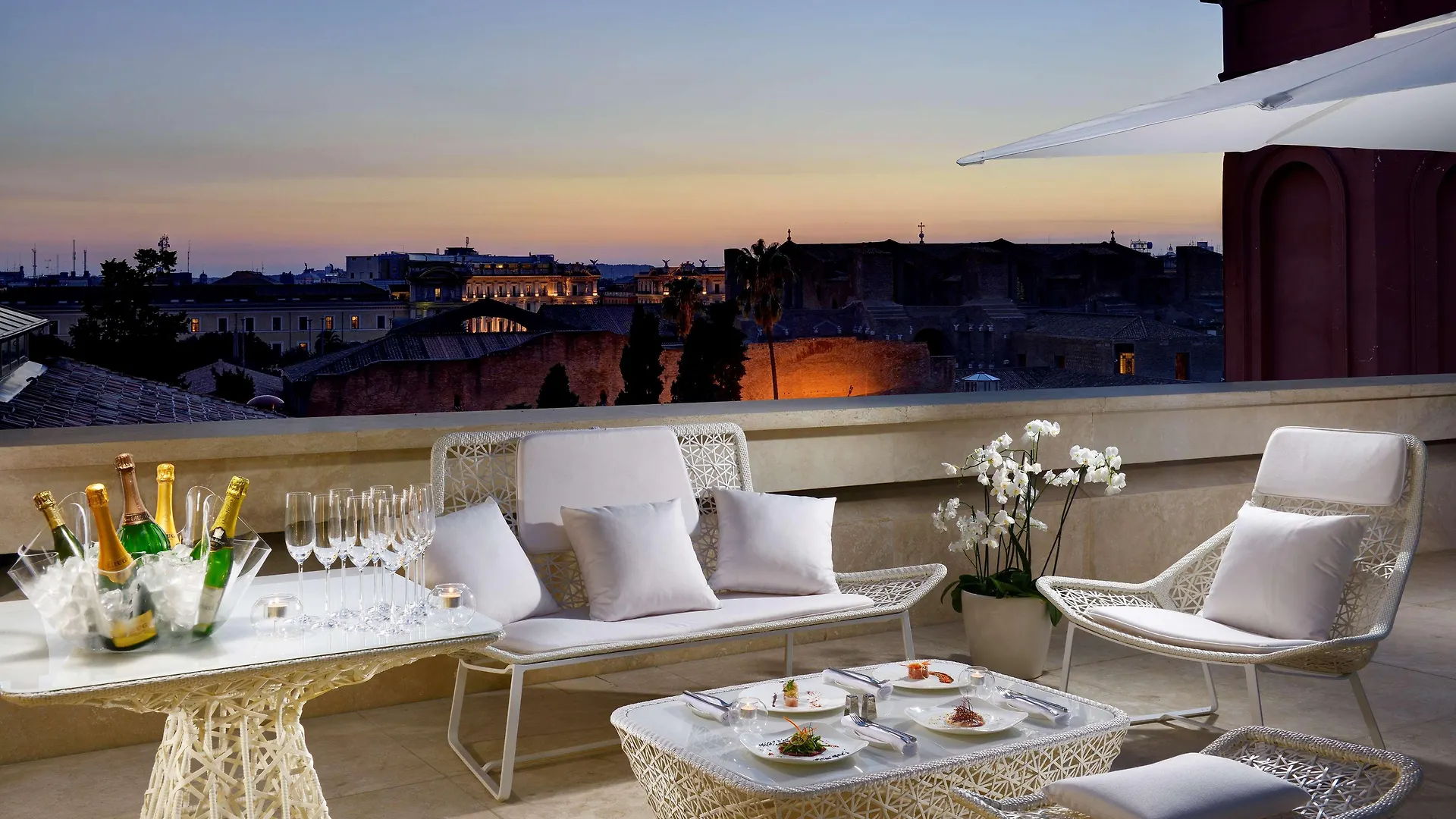 Palazzo Montemartini Rome, A Radisson Collection Hotel